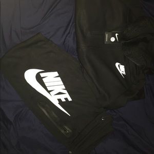 Black nike sweat suit